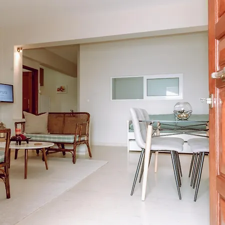 Apartment Limanaki *